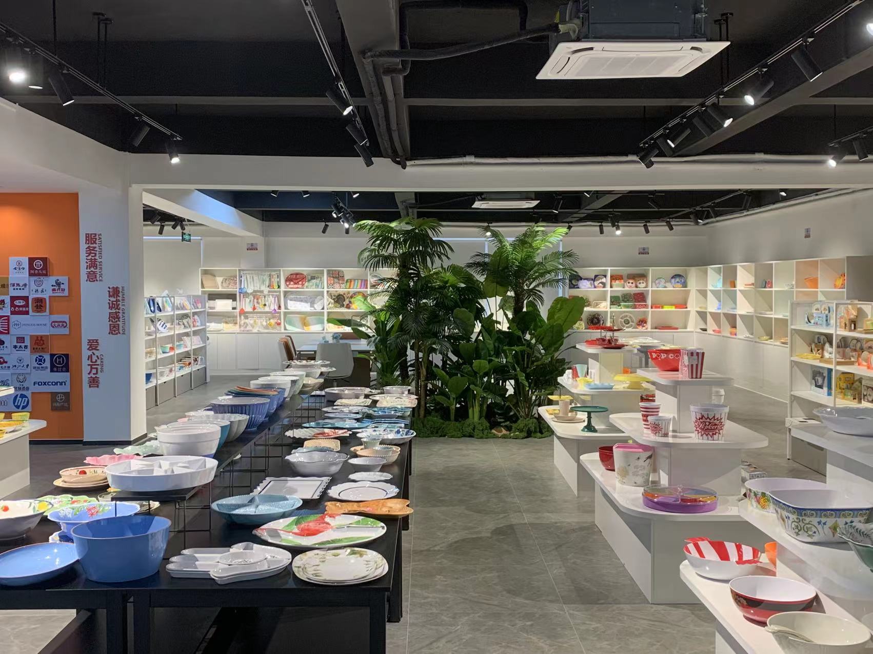 东莞万善美耐皿制品有限公司：密胺餐具行业专业制造企业，专注食